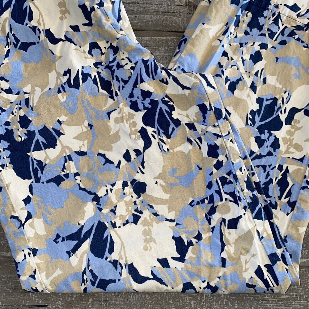 Geoffrey Beene Cropped Pants Women’s Size 4 Stretch Floral Print Navy Tan - Picture 2 of 6